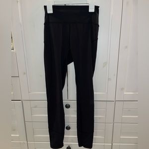 black lululemon leggings